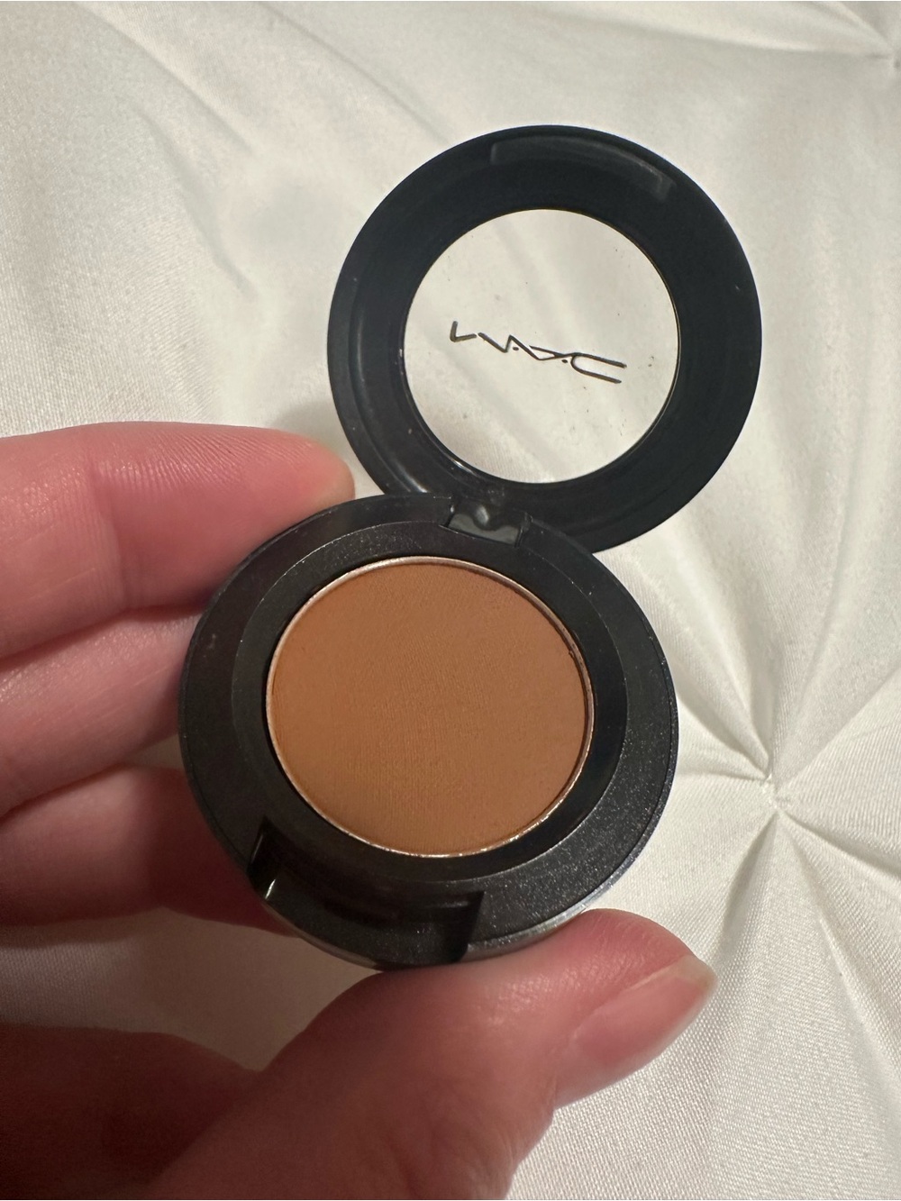 MAC Cosmetics Matte Eyeshadow -Saddle Matte